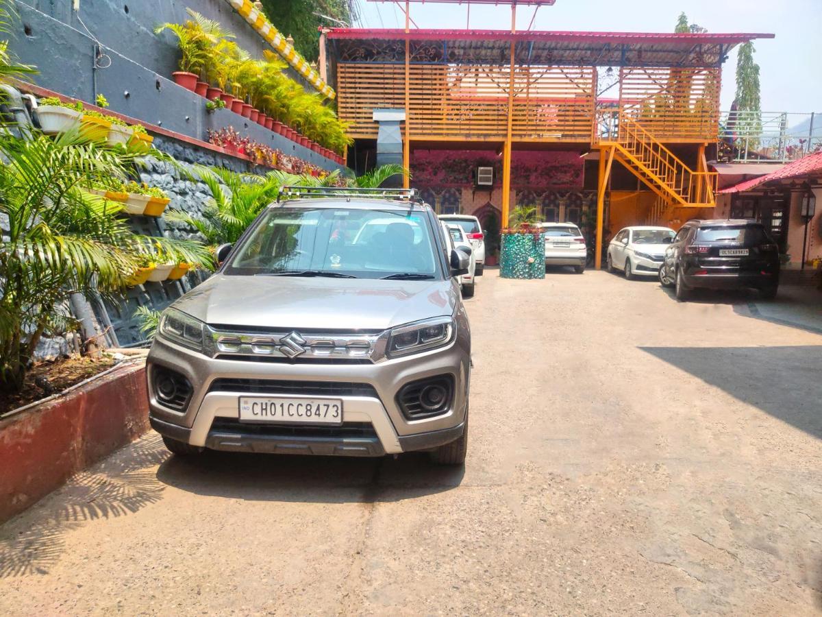 The Neeraj Ganga Heritage Palace Rishikesh Exterior photo