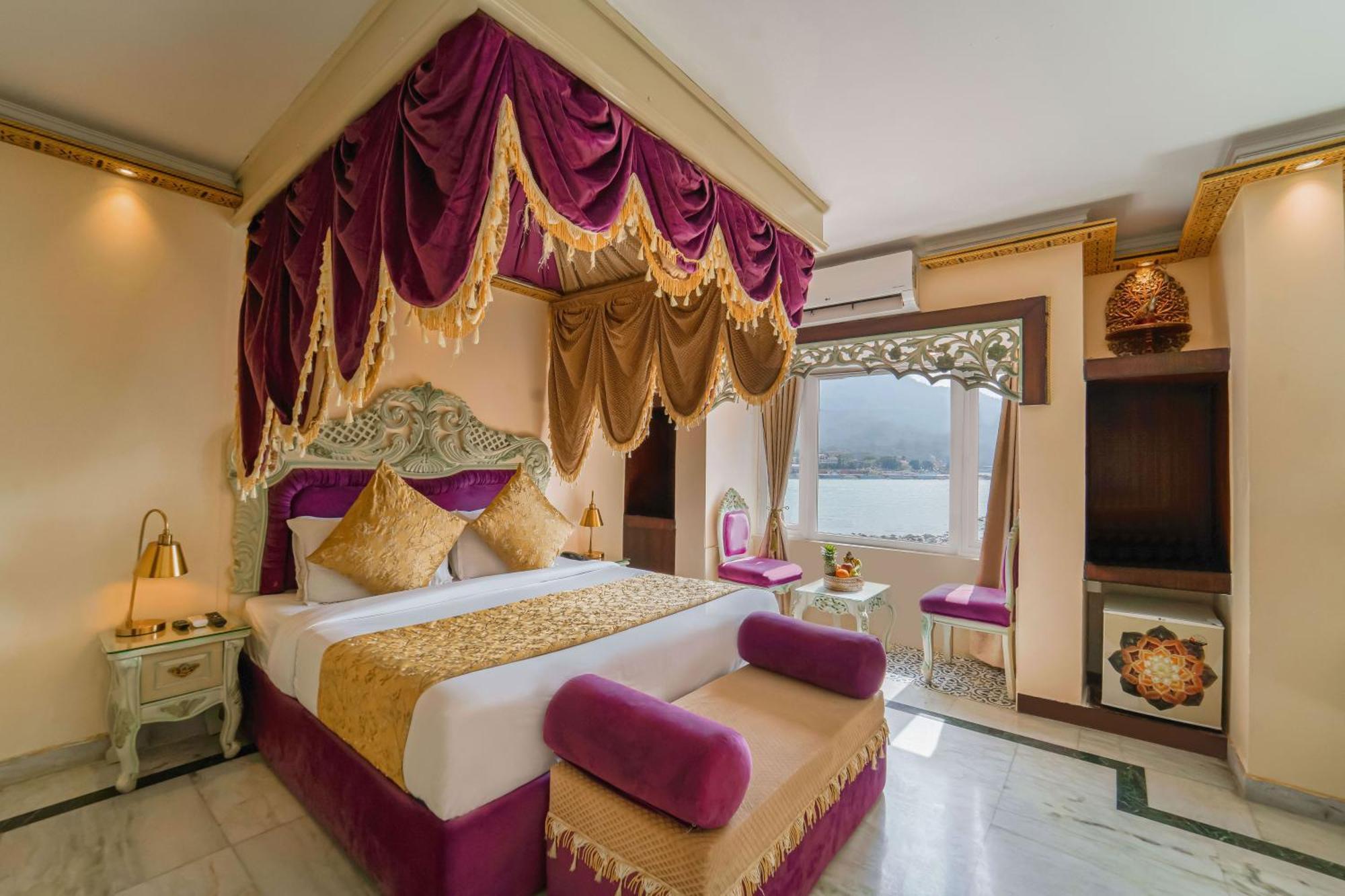The Neeraj Ganga Heritage Palace Rishikesh Exterior photo