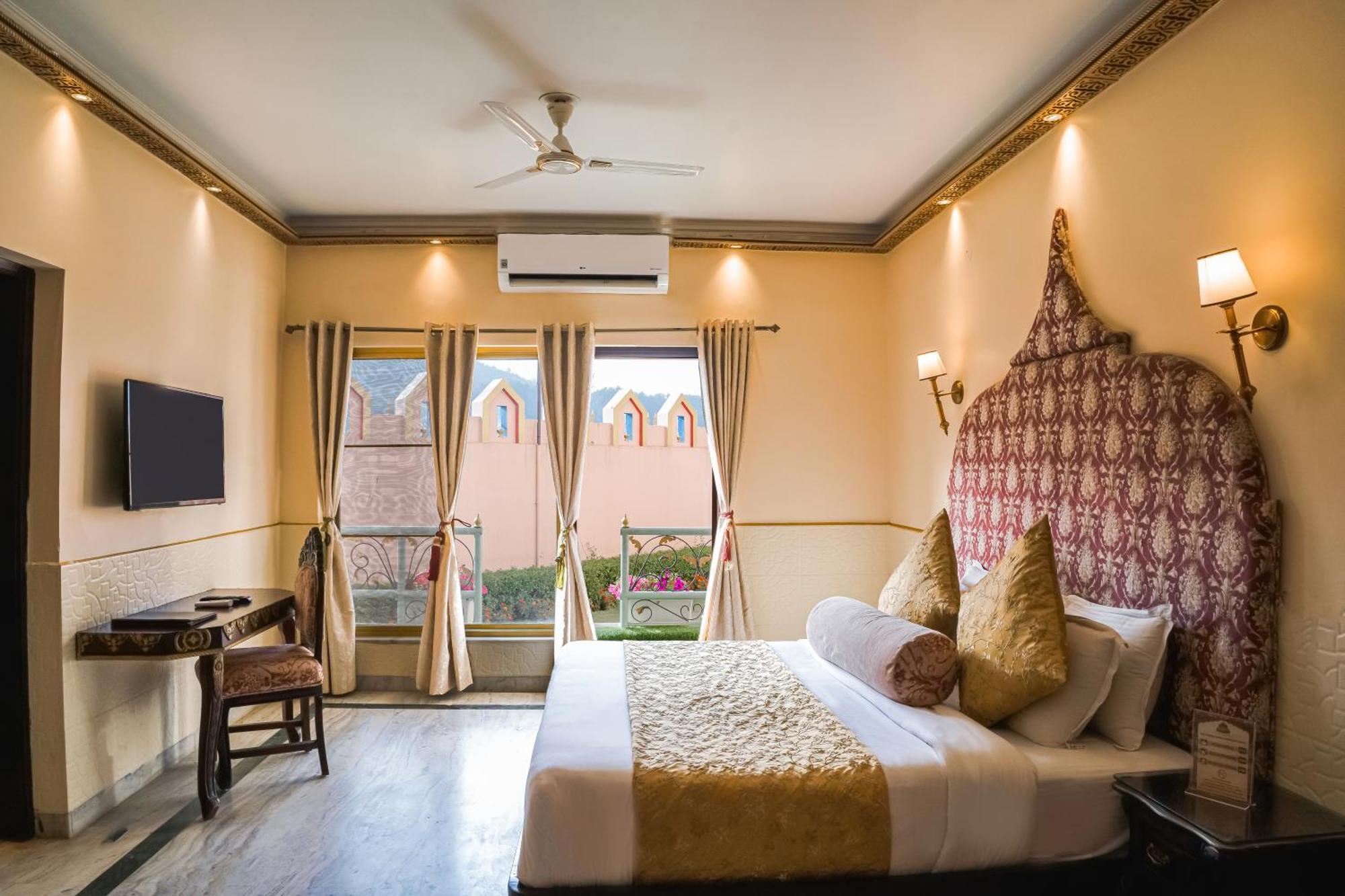 The Neeraj Ganga Heritage Palace Rishikesh Exterior photo
