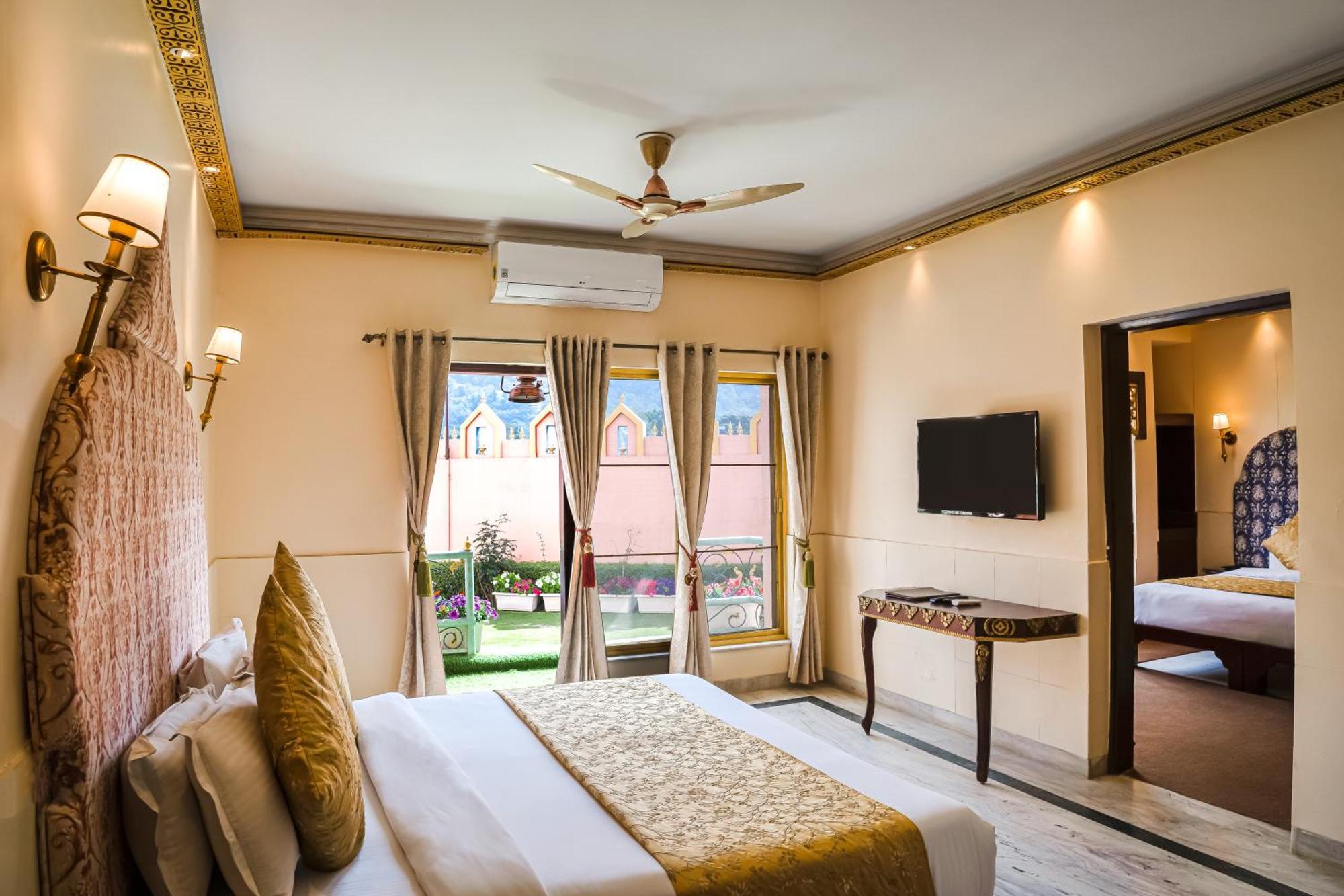 The Neeraj Ganga Heritage Palace Rishikesh Exterior photo