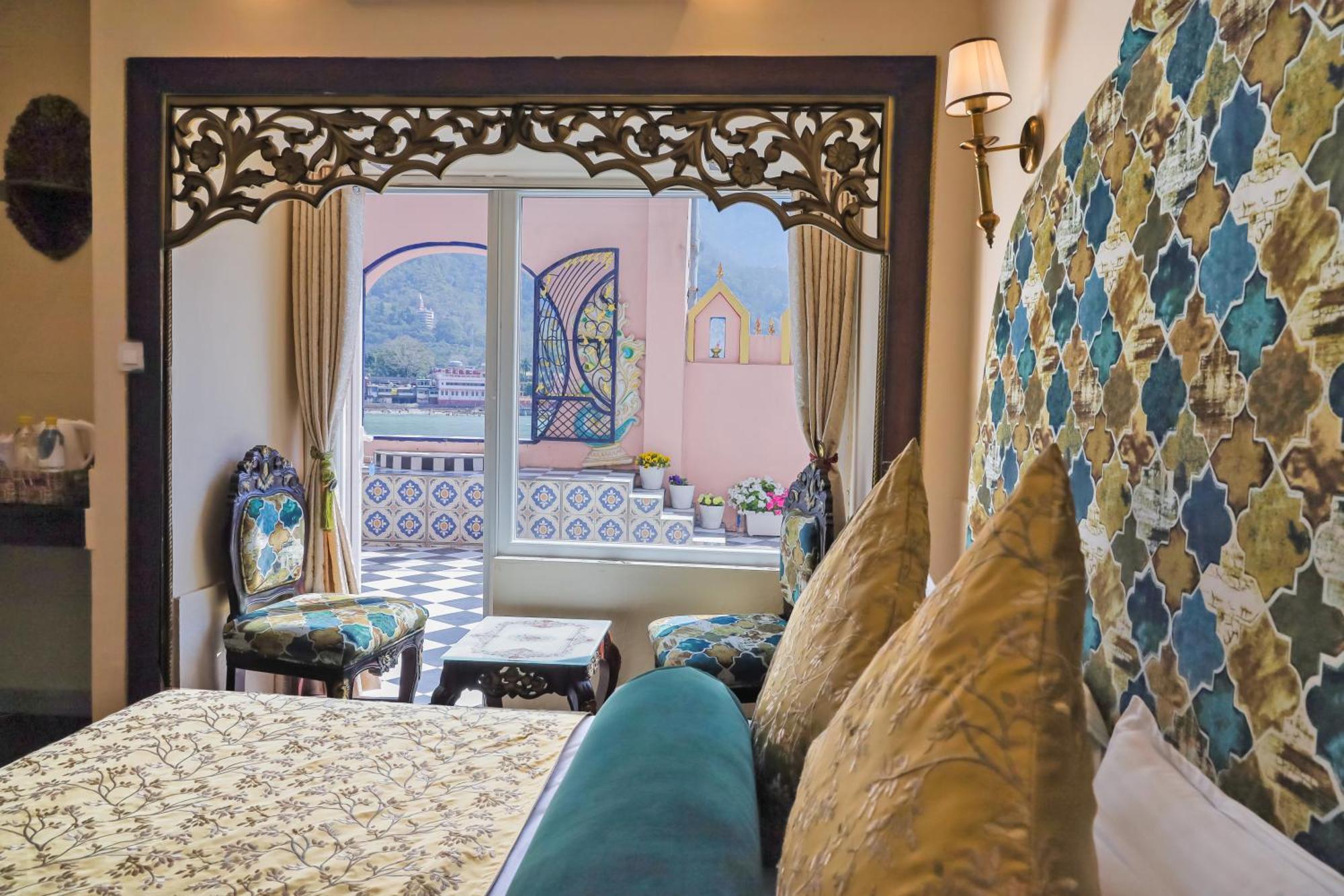 The Neeraj Ganga Heritage Palace Rishikesh Exterior photo